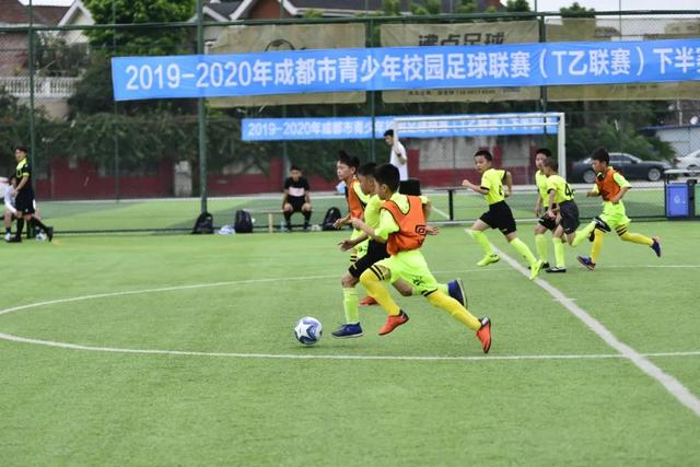 意甲-莱奥传射奇克破门 AC米兰2-1佛罗伦萨