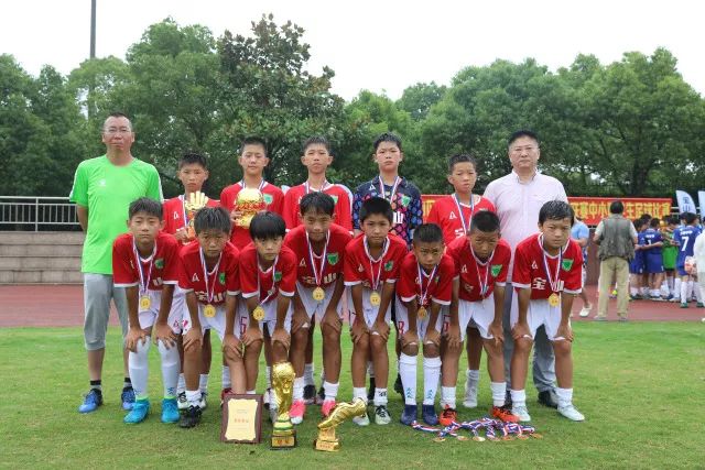 CBA夏联-王哲林21分上海胜福建 翁金郎23+7